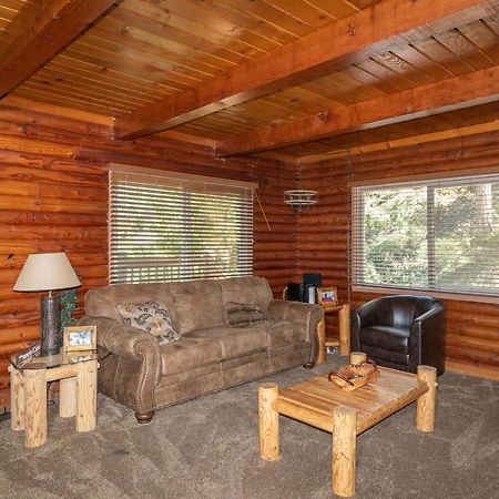 Harris Lakeview Cabin Bass Lake Exterior photo