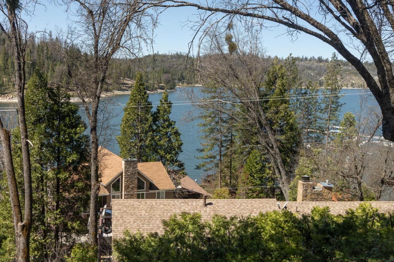 Harris Lakeview Cabin Bass Lake Exterior photo