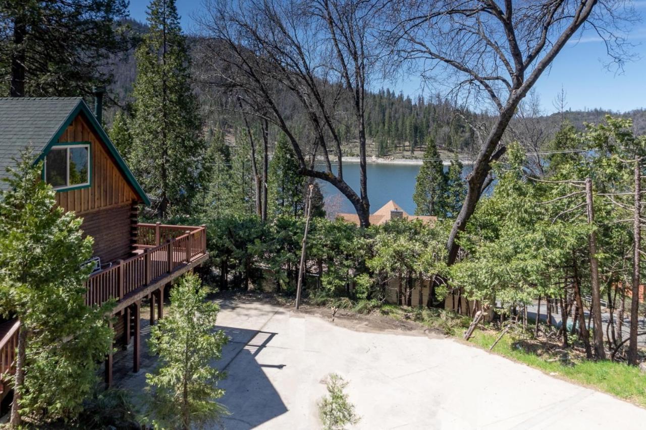 Harris Lakeview Cabin Bass Lake Exterior photo