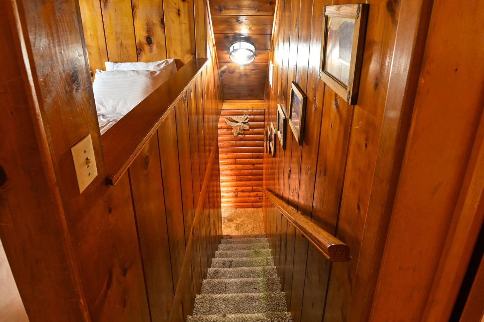 Harris Lakeview Cabin Bass Lake Exterior photo